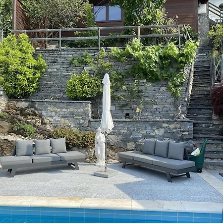 Patrizia With A Fantastic View Of Maggiore And The Pool *