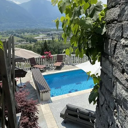 Patrizia With A Fantastic View Of Maggiore And The Pool Villa Gordola