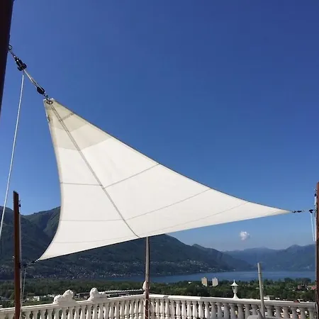 Patrizia With A Fantastic View Of Maggiore And The Pool *