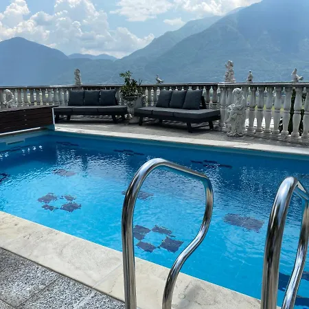 Patrizia With A Fantastic View Of Maggiore And The Pool *