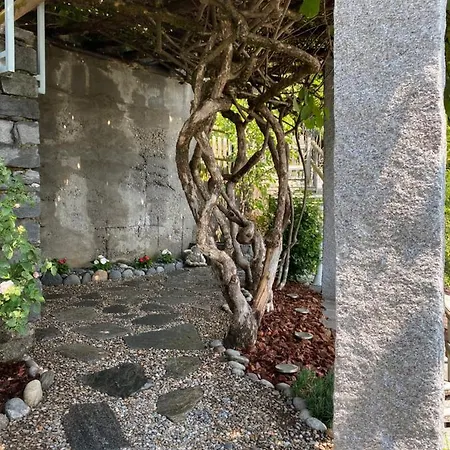 Patrizia With A Fantastic View Of Maggiore And The Pool Villa