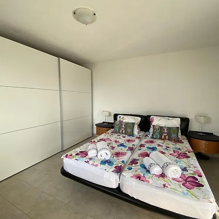 Willa Patrizia With A Fantastic View Of Maggiore And The Pool Gordola