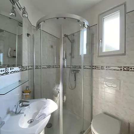Dream House With A Fantastic View Of Maggiore And The Pool Gordola