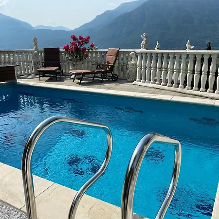 Patrizia With A Fantastic View Of Maggiore And The Pool