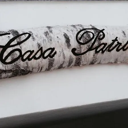 Patrizia With A Fantastic View Of Maggiore And The Pool Villa Gordola