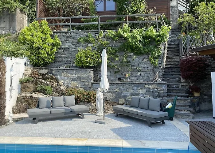 Patrizia With A Fantastic View Of Maggiore And The Pool *