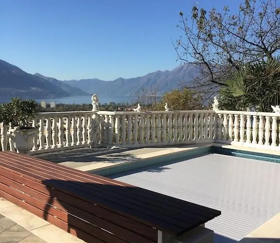 Patrizia With A Fantastic View Of Maggiore And The Pool * Gordola