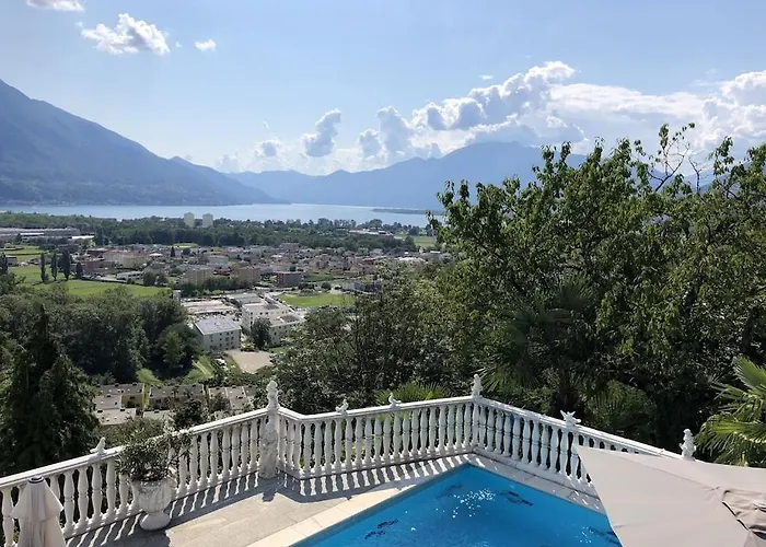 Villa Patrizia With A Fantastic View Of Maggiore And The Pool *
