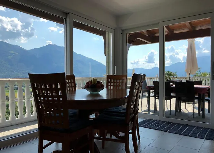 Patrizia With A Fantastic View Of Maggiore And The Pool * Gordola