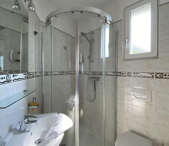 Patrizia With A Fantastic View Of Maggiore And The Pool Gordola