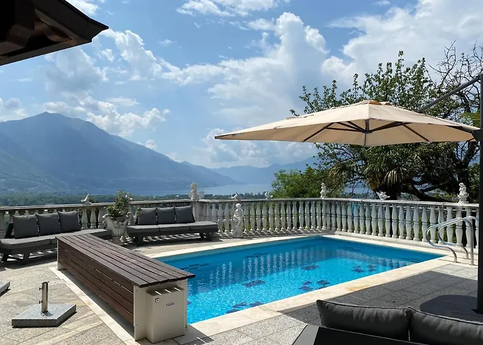 Patrizia With A Fantastic View Of Maggiore And The Pool * Gordola