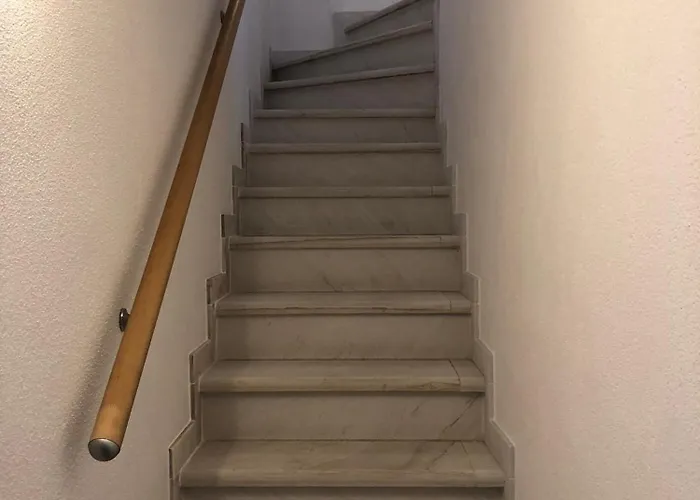 Patrizia With A Fantastic View Of Maggiore And The Pool *