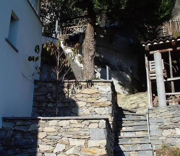 Patrizia With A Fantastic View Of Maggiore And The Pool *