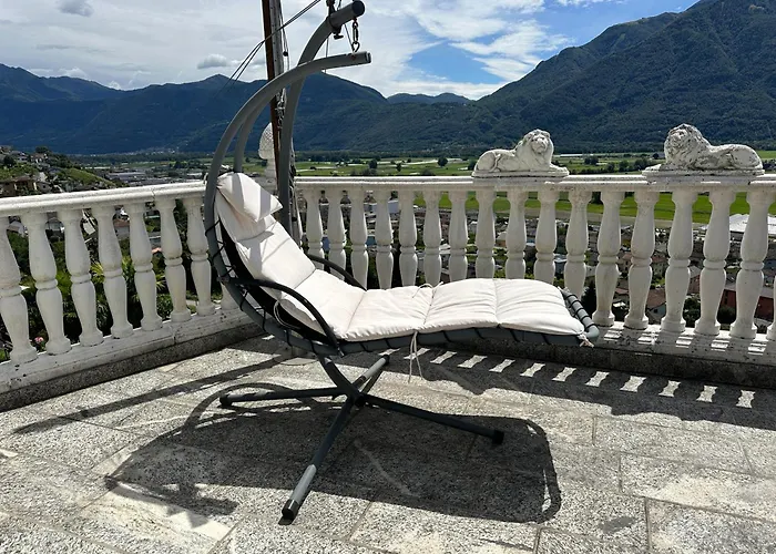 Villa Patrizia With A Fantastic View Of Maggiore And The Pool Gordola